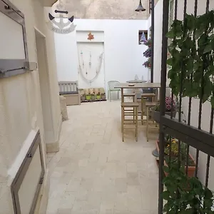 Da Salvo E Mary Trapani