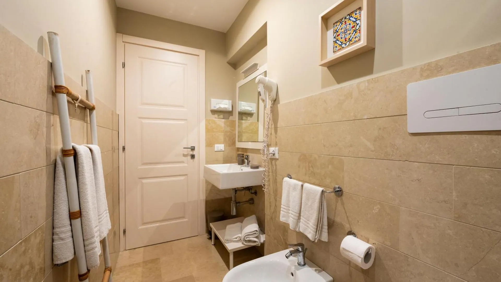 Le Mura - Charme Rooms Trapani 0*,  Italy